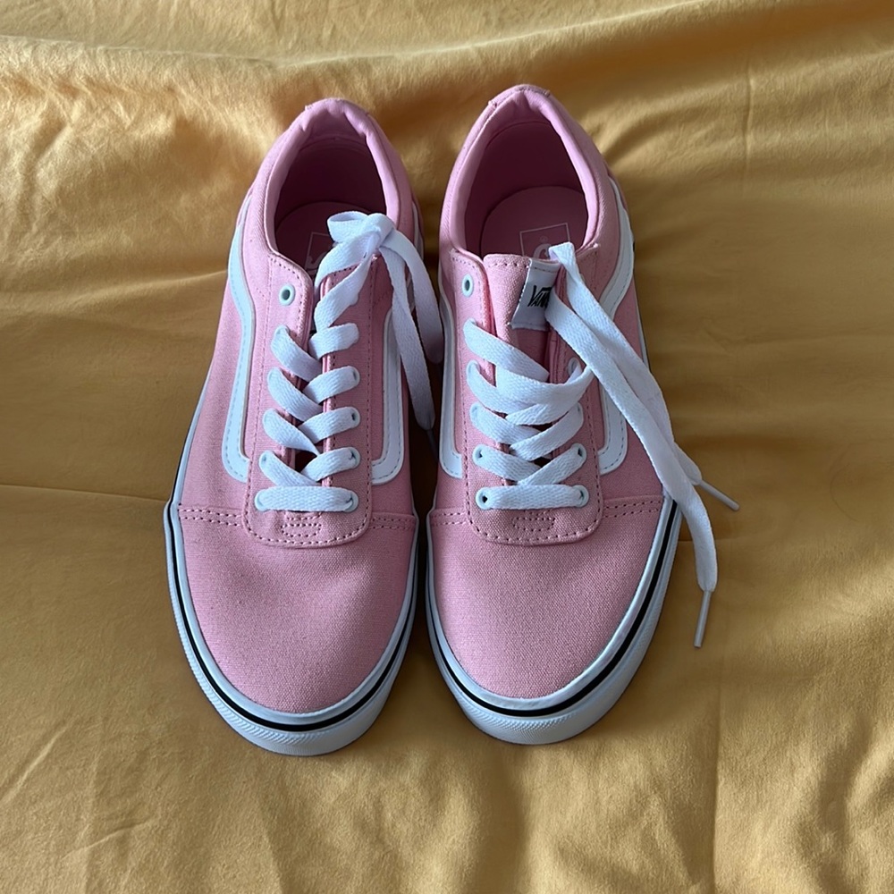 Brand new girls vans